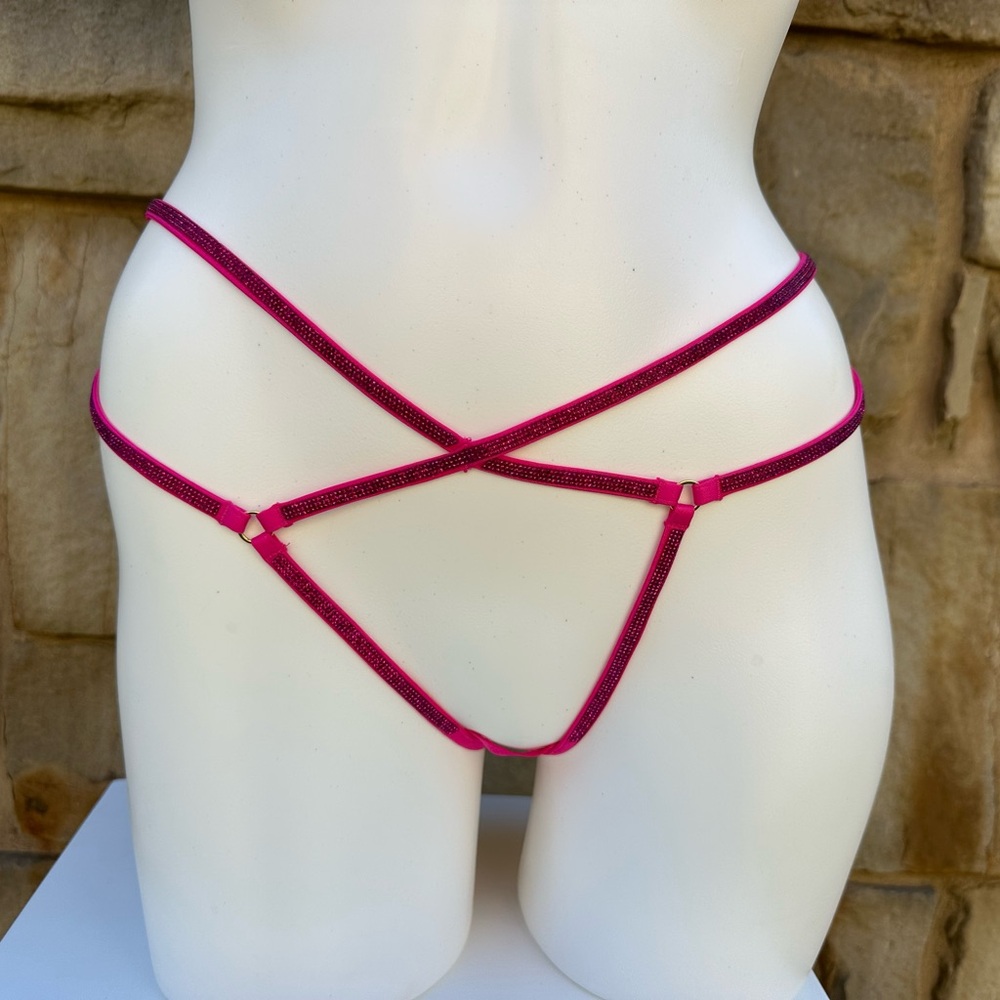 VICTORIA’S SECRET VERY SEXY RHINESTONES CROTCHLESS V-STRING SIZE SMALL